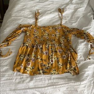 Aeropostale Tank/off the shoulder shirt